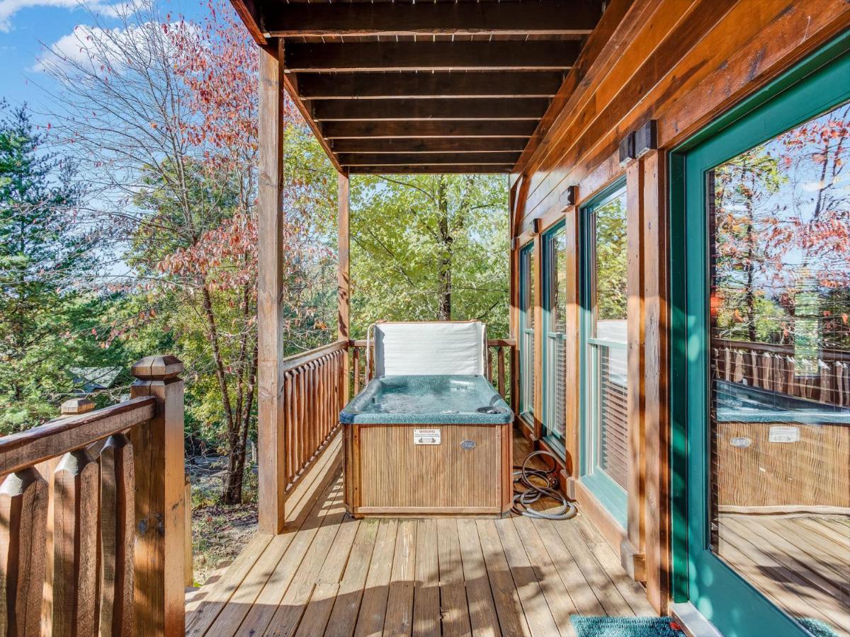 Heaven'S View, 2 Bedrooms, Sleeps 10, Hot Tub, Pool Table, Arcade, Jacuzzi Gatlinburg Exterior photo