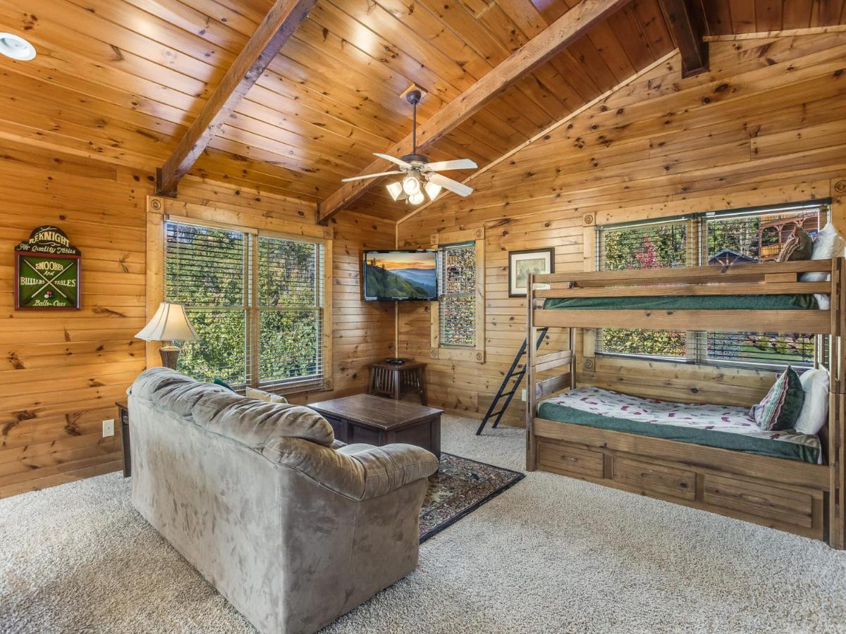 Heaven'S View, 2 Bedrooms, Sleeps 10, Hot Tub, Pool Table, Arcade, Jacuzzi Gatlinburg Exterior photo