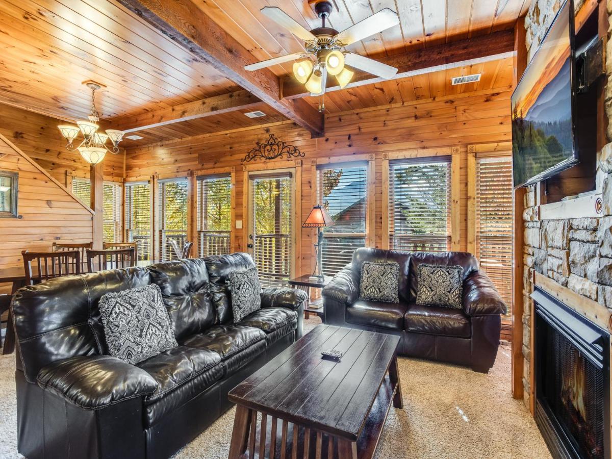 Heaven'S View, 2 Bedrooms, Sleeps 10, Hot Tub, Pool Table, Arcade, Jacuzzi Gatlinburg Exterior photo