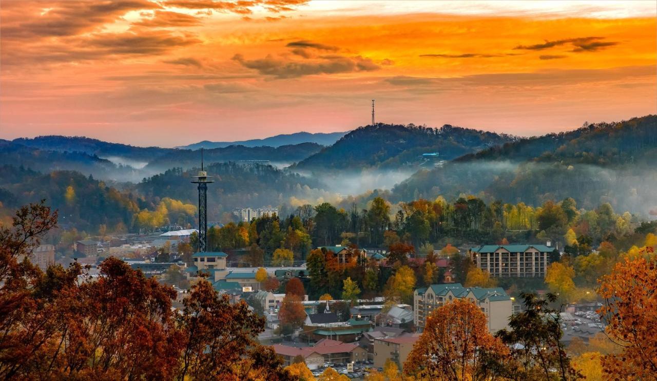 Heaven'S View, 2 Bedrooms, Sleeps 10, Hot Tub, Pool Table, Arcade, Jacuzzi Gatlinburg Exterior photo